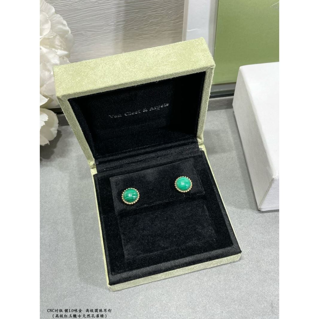 Vca Earrings - Click Image to Close